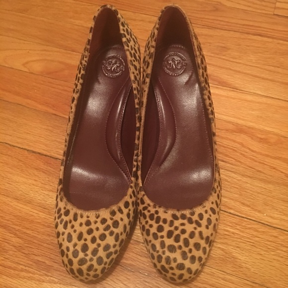 Johnston & Murphy Cheetah Wedge - Picture 1 of 6